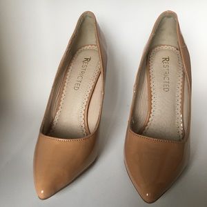 Patent tan pumps